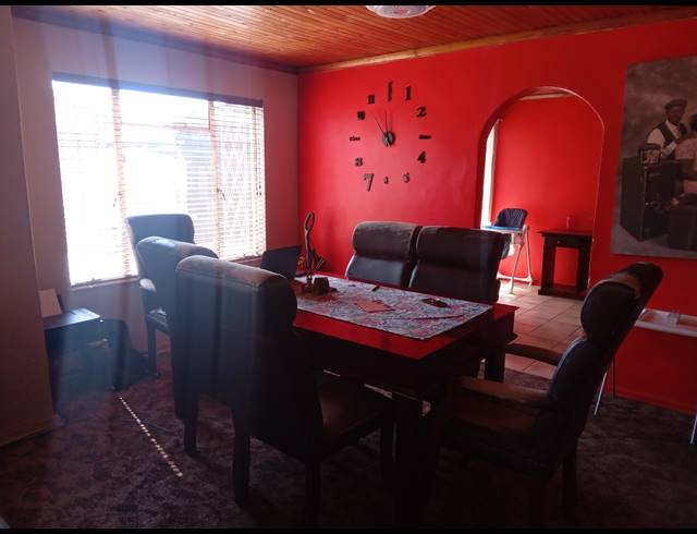 3 BEDROOM HOUSE FOR SALE IN STRUBENVALE